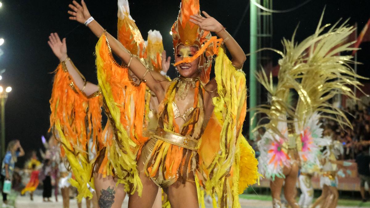 El carnaval de Corrientes se despidió hasta 2024 con las comparsas